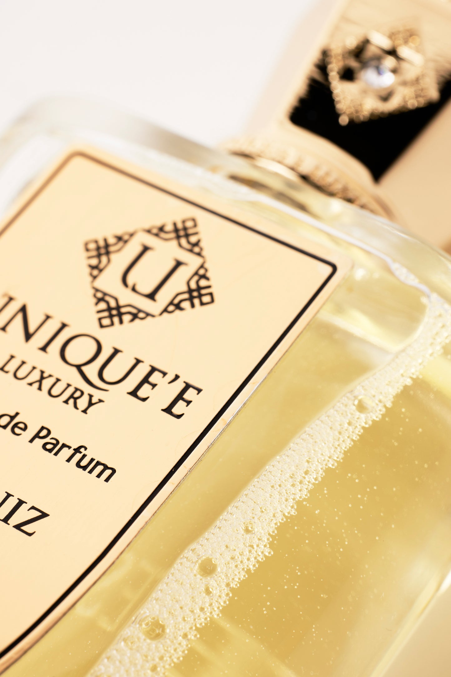 Experience the Mediterranean Vibes with Akdeniz Perfume by Unique'e Luxury